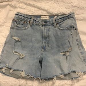 Abercrombie and Fitch curve love 4 inch size 8